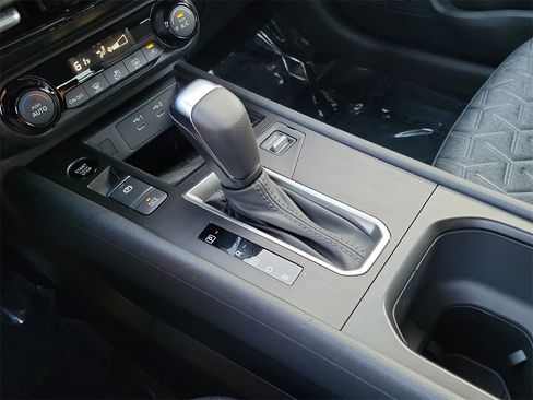 New 2026 Nissan Kicks SV image 11