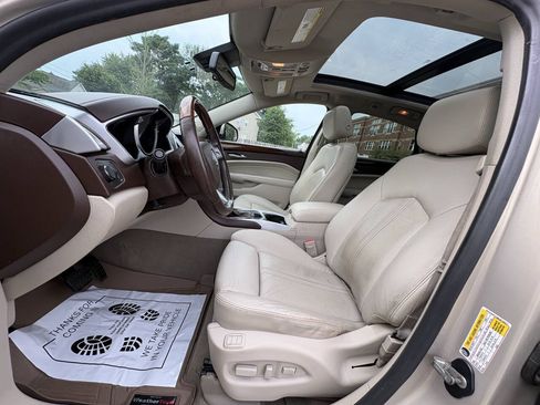 Used 2011 Cadillac SRX Luxury FWD image 24