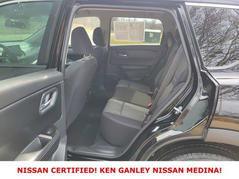 Certified 2025 Nissan Rogue SV image 39