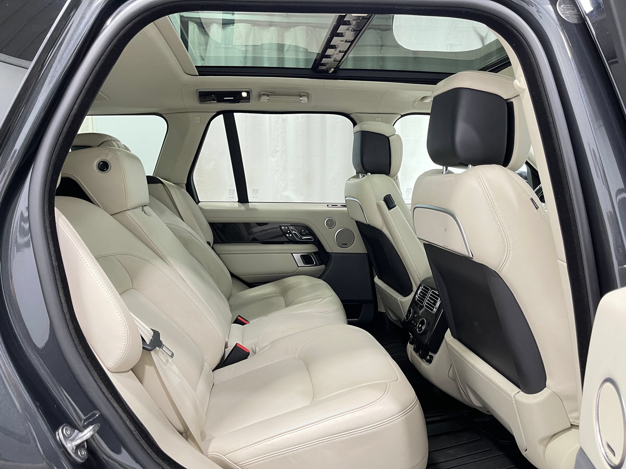 Used 2019 Land Rover Range Rover Autobiography AWD/4WD image 31