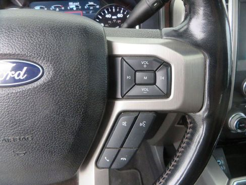 Used 2018 Ford F250 Platinum w/ Platinum Ultimate Package AWD/4WD image 19