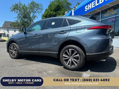 Used 2022 Toyota Venza LE AWD/4WD image 7