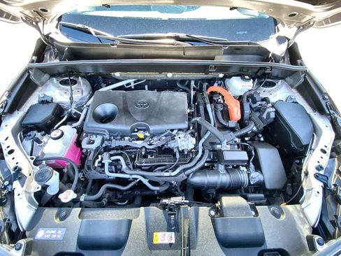 Certified 2024 Toyota Venza LE AWD/4WD image 24