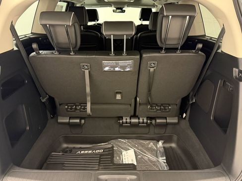 New 2026 Honda Odyssey Touring image 12