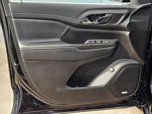 Used 2021 GMC Acadia SLT w/ Elevation Edition image 20