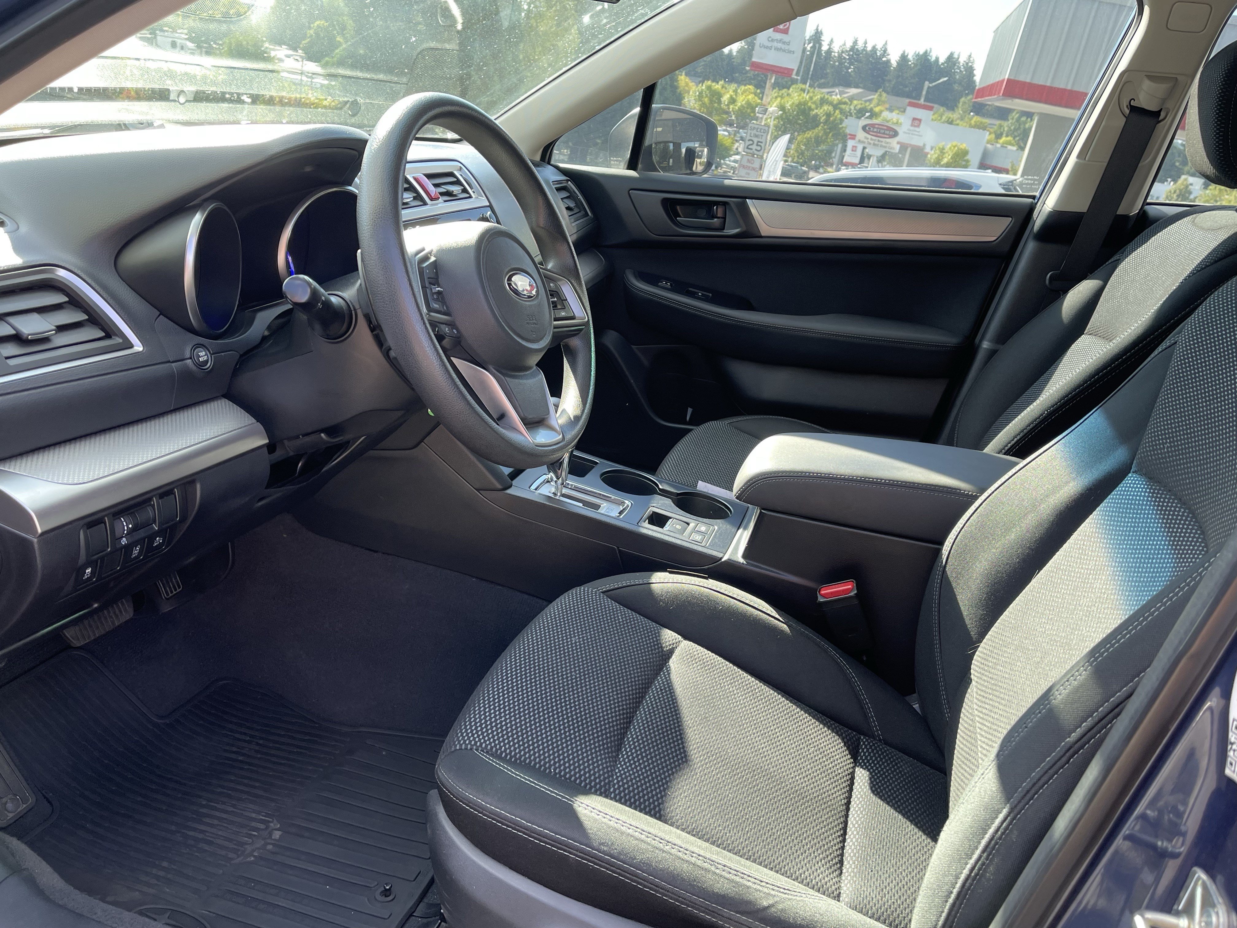 Used 2019 Subaru Outback 2.5i AWD/4WD image 9