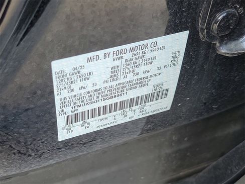 Used 2025 Ford Explorer ST-Line w/ ST-Line Street Pack image 34