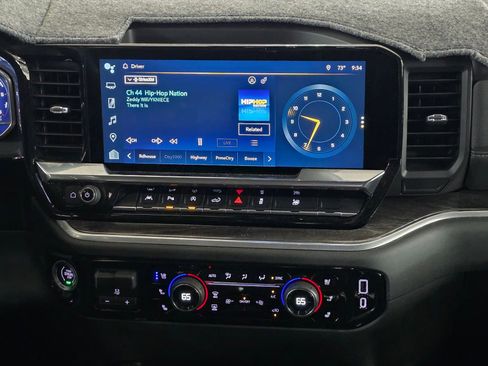 Used 2022 Chevrolet Silverado 1500 LTZ w/ LTZ Convenience Package II image 17