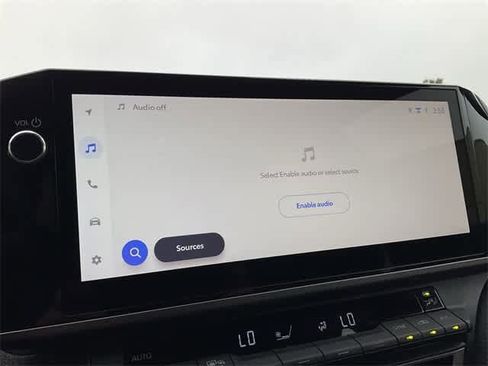 Used 2025 Toyota Camry SE image 21