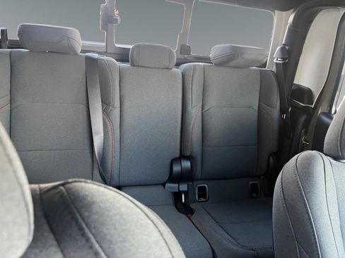 New 2026 Jeep Gladiator Rubicon AWD/4WD image 13