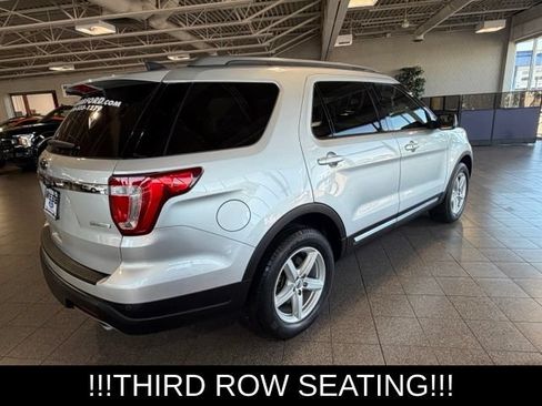 Used 2019 Ford Explorer XLT FWD image 9