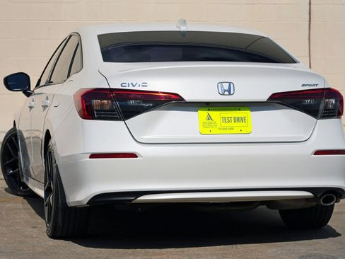 Used 2022 Honda Civic Sport image 5