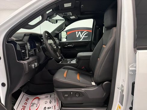 New 2026 GMC Sierra 2500 AT4 w/ AT4 Premium Plus Package AWD/4WD image 9