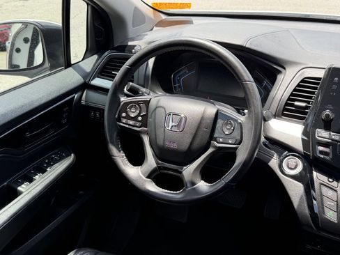Used 2023 Honda Odyssey Touring image 17
