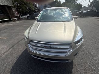 Used 2017 Ford Escape SE image 1