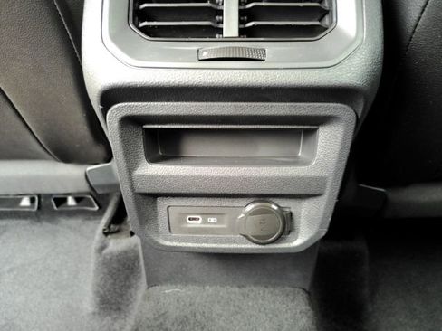 Used 2023 Volkswagen Tiguan SE FWD image 28
