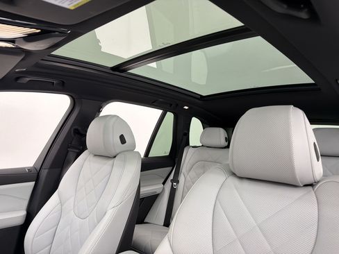 Used 2026 BMW X5 sDrive40i RWD image 24