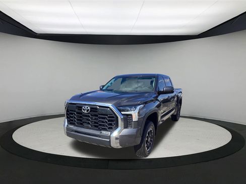 Used 2022 Toyota Tundra SR5 w/ TRD Off-Road Premium Package AWD/4WD image 4