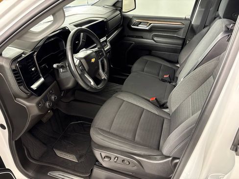 Used 2023 Chevrolet Silverado 1500 LT RWD image 28