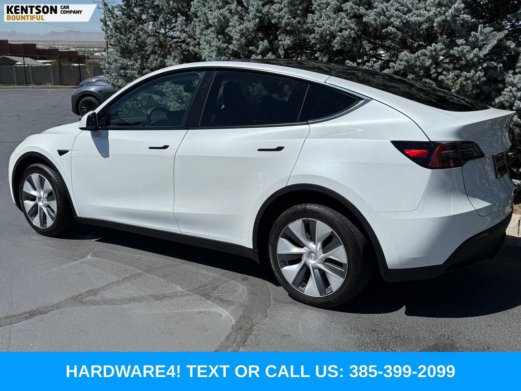 Used 2023 Tesla Model Y Long Range AWD/4WD image 5
