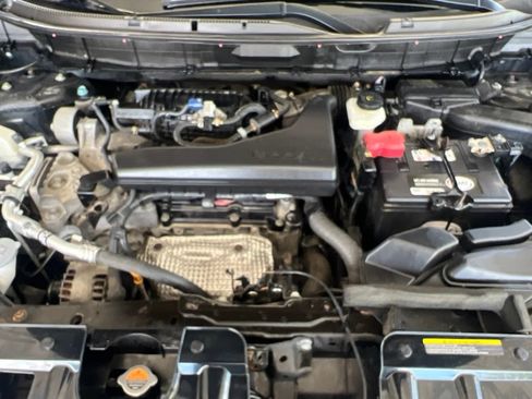 Used 2018 Nissan Rogue SV w/ Sun & Sound Touring Package AWD/4WD image 29