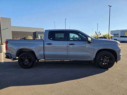 Used 2025 Chevrolet Silverado 1500 Custom image 6