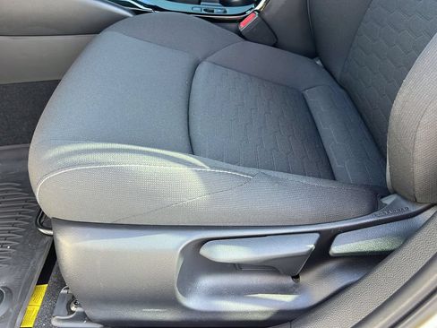 Used 2025 Toyota Corolla SE FWD image 16