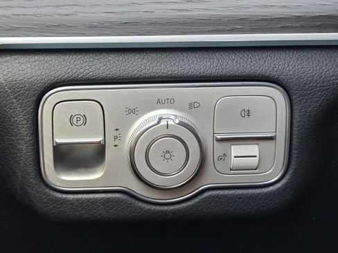 Used 2021 Mercedes-Benz GLE 350 image 19