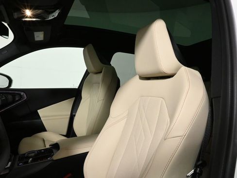 Used 2025 BMW X3 xDrive30i w/ Premium Package image 15