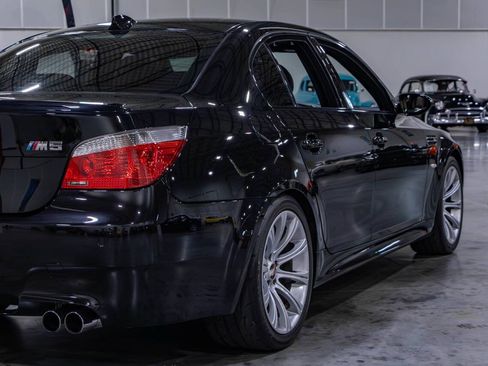 Used 2006 BMW M5 RWD image 27