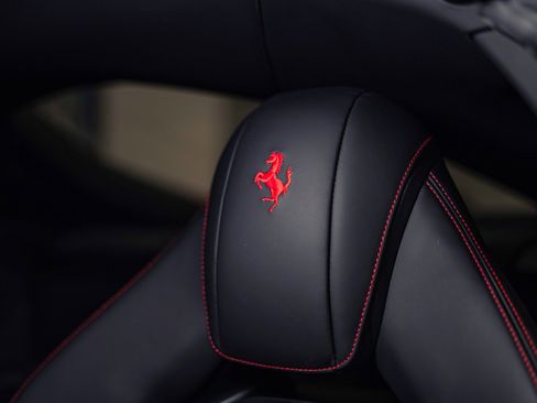 Used 2020 Ferrari 812 Superfast RWD image 20