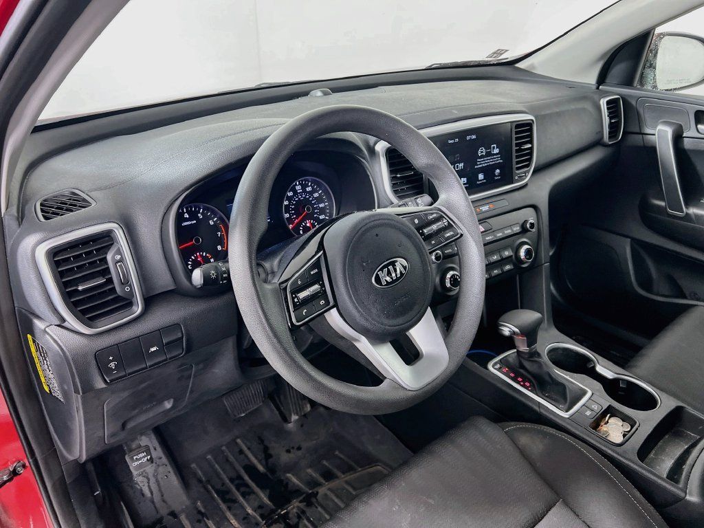 Certified 2022 Kia Sportage LX FWD image 7