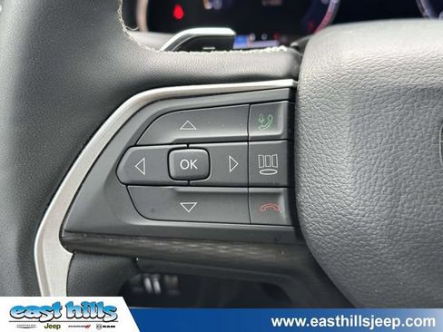 Certified 2025 Jeep Grand Cherokee Laredo X w/ Luxury Tech Group I AWD/4WD image 30