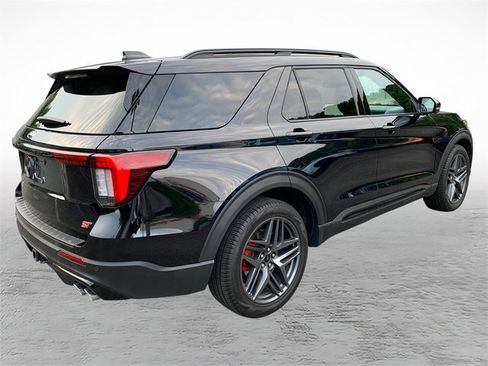 Used 2025 Ford Explorer ST w/ Sun And Sound Package AWD/4WD image 2