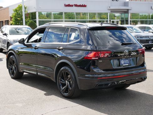 Certified 2024 Volkswagen Tiguan SE R-Line AWD/4WD image 5
