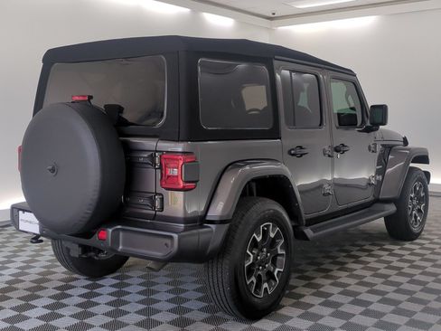 Used 2024 Jeep Wrangler Unlimited Sahara w/ Technology Group AWD/4WD image 9