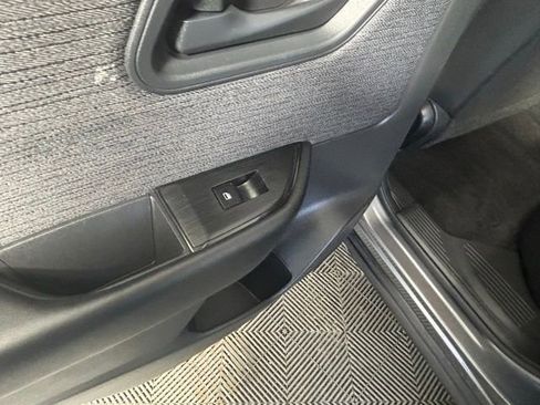 Used 2023 Nissan Rogue S AWD/4WD image 23