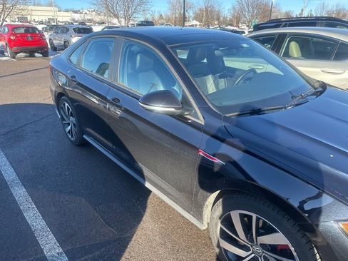 Used 2019 Volkswagen Jetta GLI Autobahn image 6