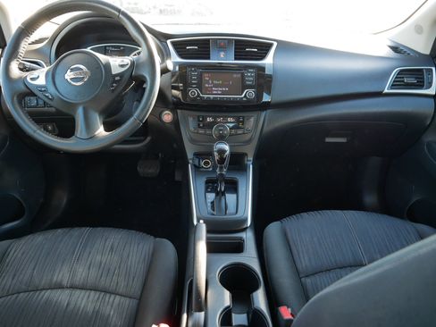 Used 2018 Nissan Sentra SV image 10