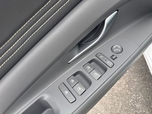 Certified 2023 Hyundai Elantra SEL w/ Convenience Package image 10