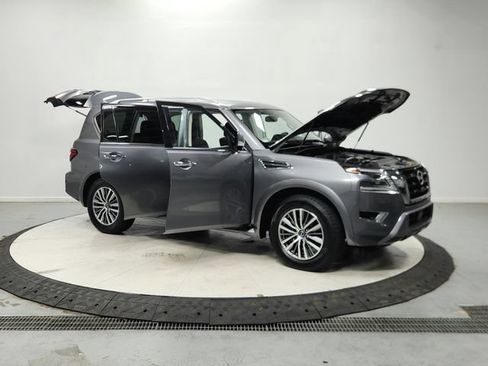 Used 2024 Nissan Armada SL AWD/4WD image 10