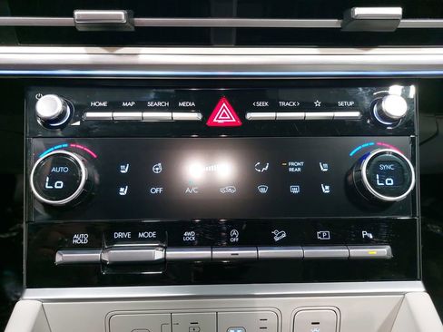 Certified 2025 Hyundai Santa Fe Limited AWD/4WD image 23