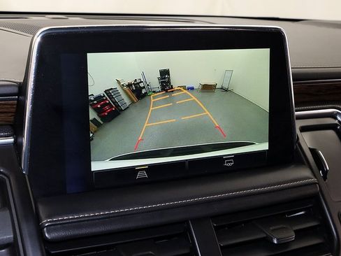 Used 2023 Chevrolet Suburban Premier image 20