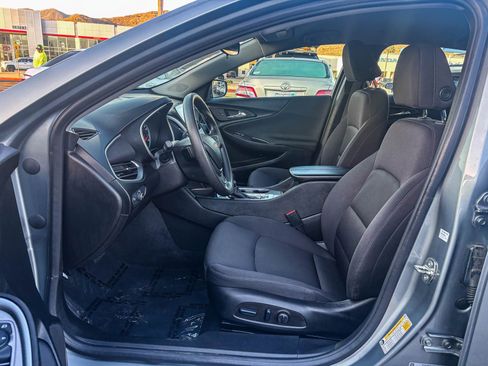 Used 2024 Chevrolet Malibu LT image 21