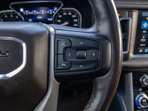 Used 2021 GMC Yukon XL Denali w/ Denali Premium Package AWD/4WD image 23