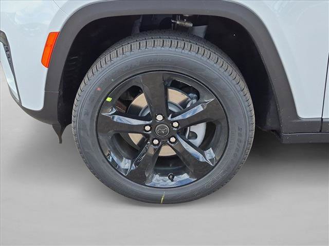 New 2027 Jeep Grand Cherokee Limited AWD/4WD image 10