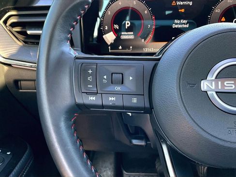 Used 2025 Nissan Kicks SR image 10