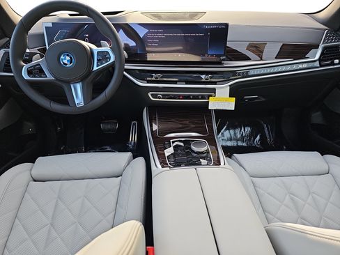 New 2026 BMW X5 xDrive50e w/ M Sport Package AWD/4WD image 9
