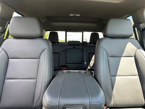 New 2026 Chevrolet Silverado 1500 LT Trail Boss w/ Convenience Package II AWD/4WD image 12