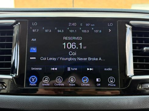 Used 2017 Chrysler Pacifica Touring-L Plus FWD image 34